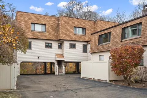 37 Riverside Ave #D, Stamford, CT 06905