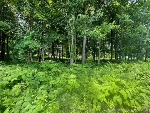 369 Turnpike Rd, Somers, CT 06071