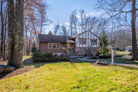 52 Wood Creek Rd, Burlington, CT 06013