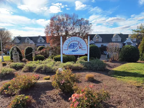 532 Popes Island Rd #532, Milford, CT 06461