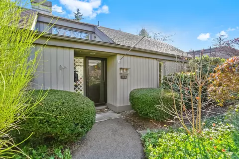 281 Heritage Vlg #B, Southbury, CT 06488