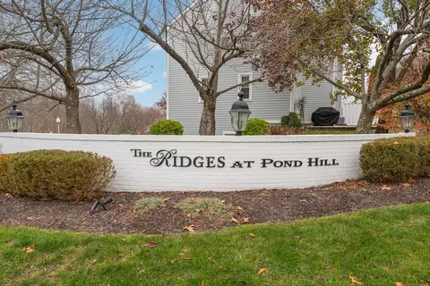 14 Saint Andrews Cir #6, Wallingford, CT 06492