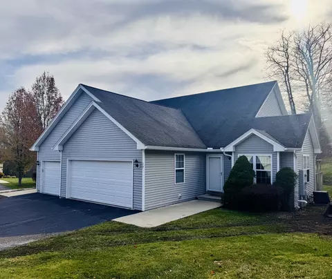 50 Richmond Rd #19, Putnam, CT 06260
