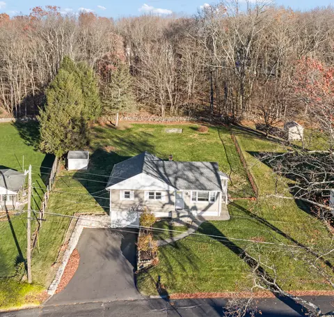 83 Jason Ave, Watertown, CT 06795