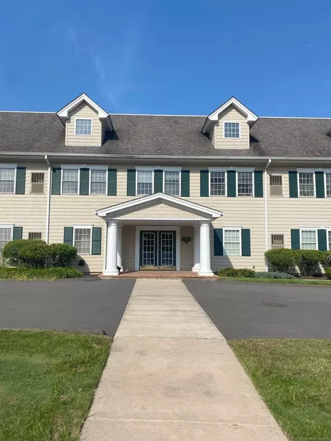 380 Main St #14, Wallingford, CT 06492