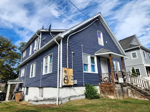 61 Aberdeen St, Stamford, CT 06902