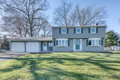 1 Oxford Dr, Enfield, CT 06082