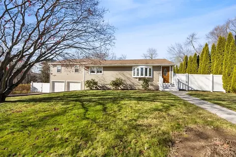 79 Kingswood Ln, Wolcott, CT 06716