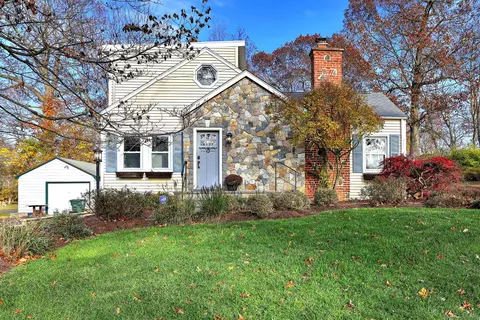 131 6th Ave, Milford, CT 06460