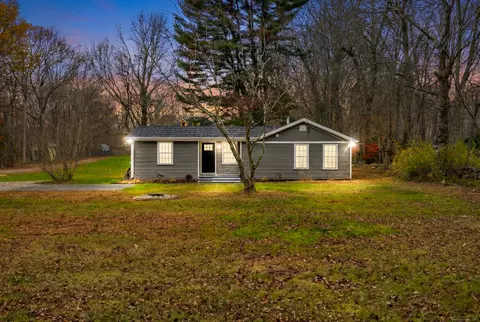 29 Brush Hill Rd, Clinton, CT 06413