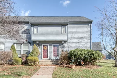 1 Abbott Rd #101, Ellington, CT 06029