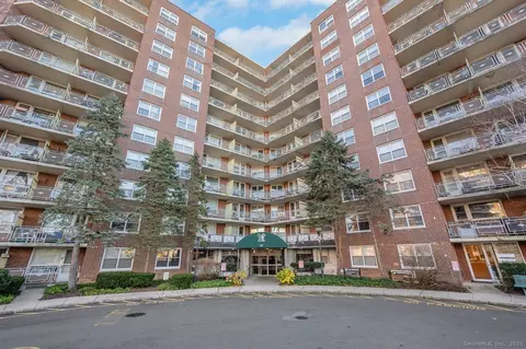 71 Strawberry Hill Ave #118, Stamford, CT 06902