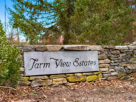 6 Farm View Dr, Norwich, CT 06360 photo 5