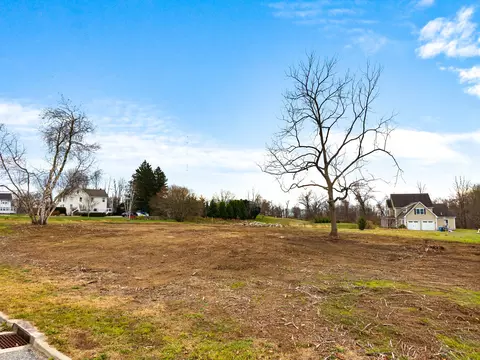 6 Farm View Dr, Norwich, CT 06360 photo 22