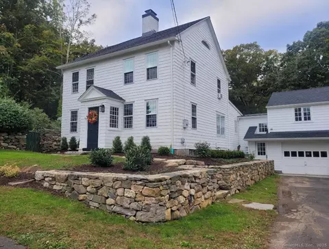 140 Whisconier Rd, Brookfield, CT 06804