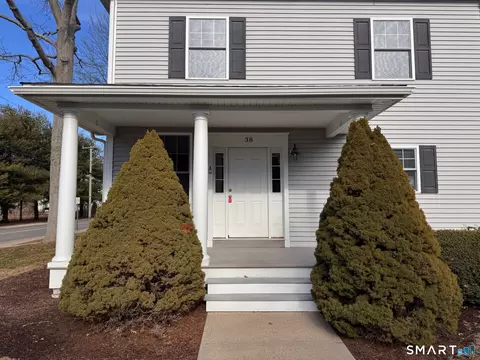 38 Prospect St # A, Pawcatuck, CT 06379