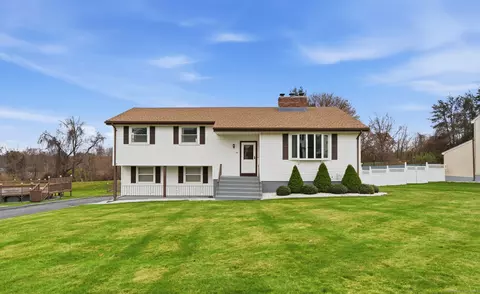 148 Raymond Rd, Rocky Hill, CT 06067