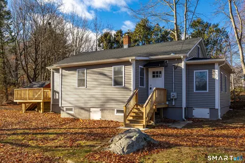 11 Cawley Ct, Bristol, CT 06010