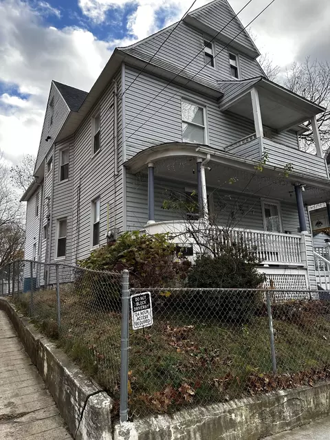 57 Ridgewood St, Waterbury, CT 06710