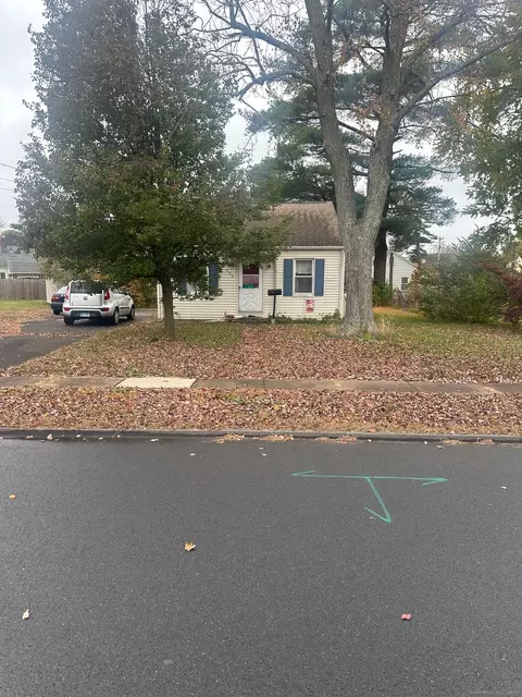 135 Handel Rd, East Hartford, CT 06118