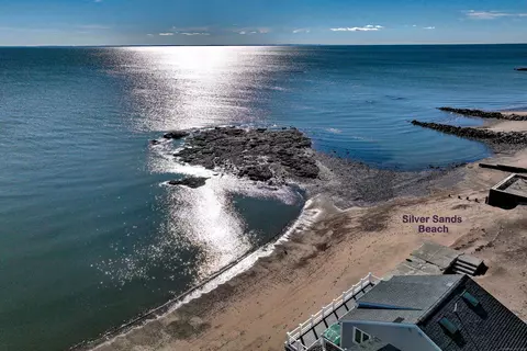 16 Catherine St, East Haven, CT 06512