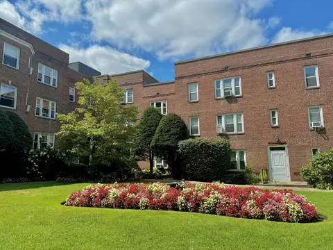 70 Strawberry Hill Ave #3-2A, Stamford, CT 06902