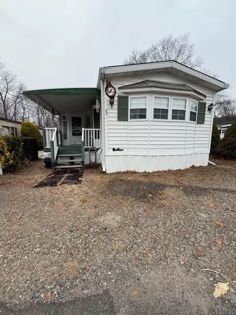 108 Clark Rd #TRLR 85, Naugatuck, CT 06770