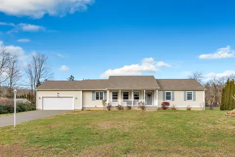 12 Rivaldi Dr, North Branford, CT 06471