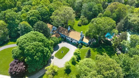 276 Greenley Rd, New Canaan, CT 06840