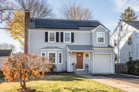 61 Colonial St, West Hartford, CT 06110