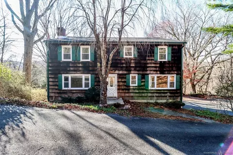 262 Candlewood Lake Rd N, New Milford, CT 06776