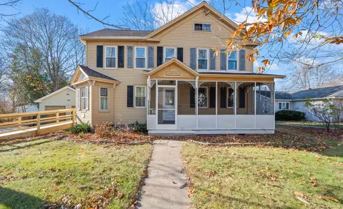 49 Seaside Ave, Westbrook, CT 06498
