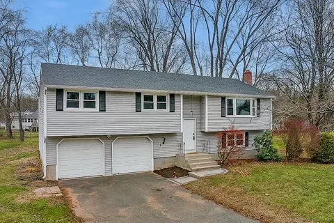 31 Wendy Dr, South Windsor, CT 06074