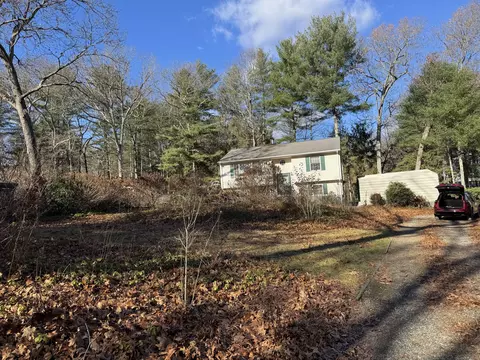 60 Osga Ln, Griswold, CT 06351