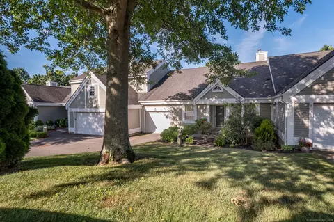 40 Legend Hill Rd #40, Madison, CT 06443