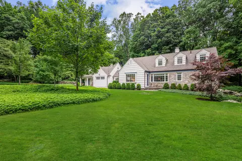 102 Eleven Oclock Rd, Weston, CT 06883