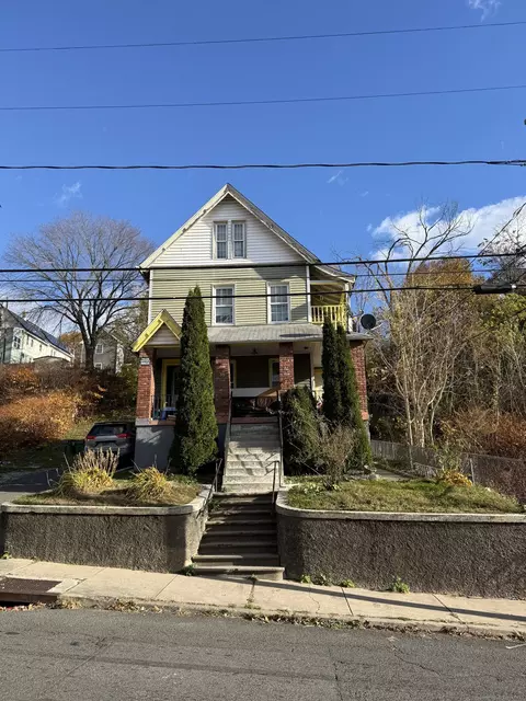 36 Vine St, Waterbury, CT 06704