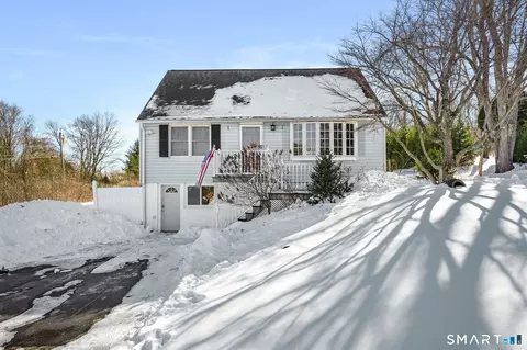 32 Valley View Rd, Monroe, CT 06468