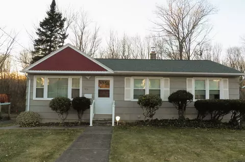 165 Birchwood St, Waterbury, CT 06708
