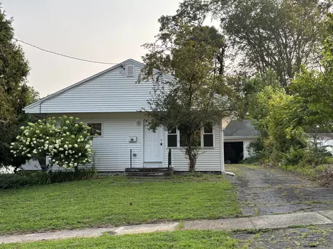 19 Steele Rd, Bristol, CT 06010
