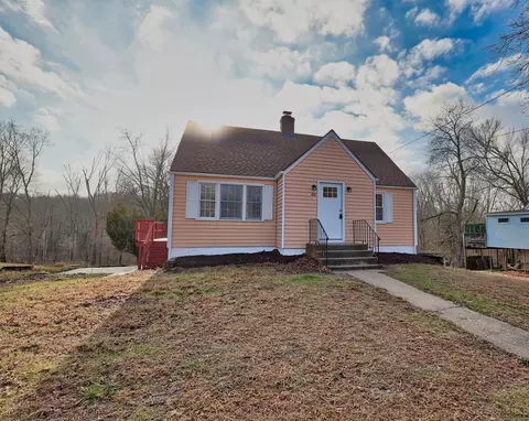 122 High St, Coventry, CT 06238