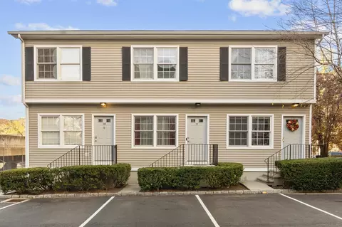 48 Strawberry Hill Ave #11, Stamford, CT 06902