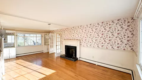 Living - 338 Main St, Hampton, CT 06247 photo 1 of 5