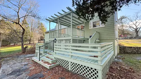 Exterior - 338 Main St, Hampton, CT 06247 photo 6 of 9