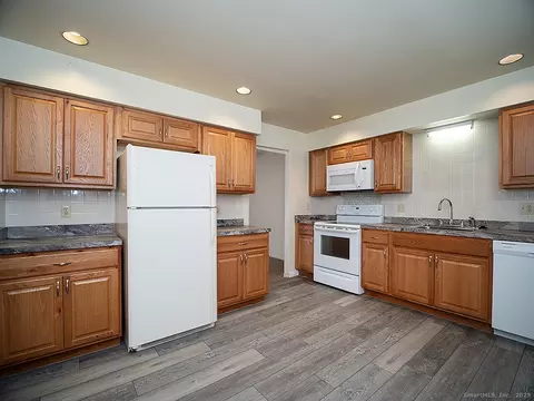 3989 Park Ave #3989, Fairfield, CT 06825