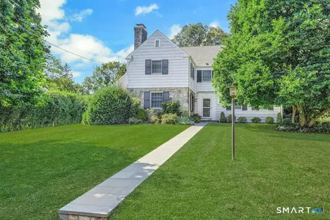 330 Hycliff Ter, Stamford, CT 06902