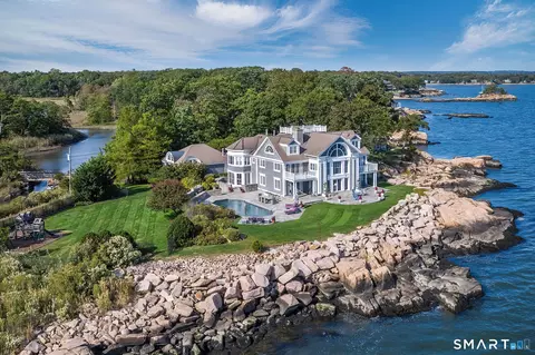 84 Johnsons Point Rd, Branford, CT 06405