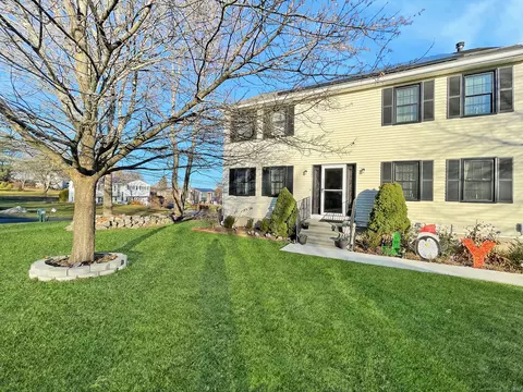 7 Ford Ln, Torrington, CT 06790