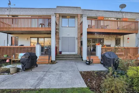 2 Birch Ct #2, Cromwell, CT 06416