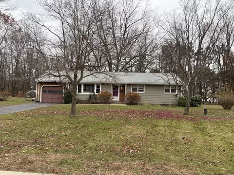 169 Croft Dr, Manchester, CT 06042